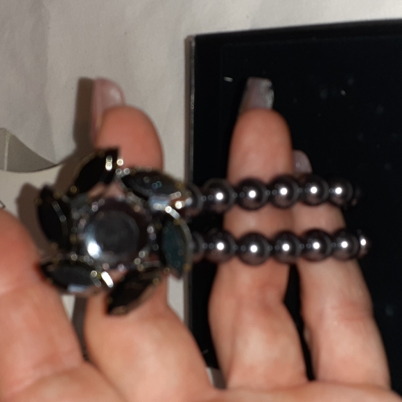 AVON Date night bracelet - Picture 2 of 3